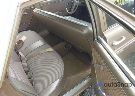 1964 Buick Special z USA, uszkodzony, nr VIN 1K1048999